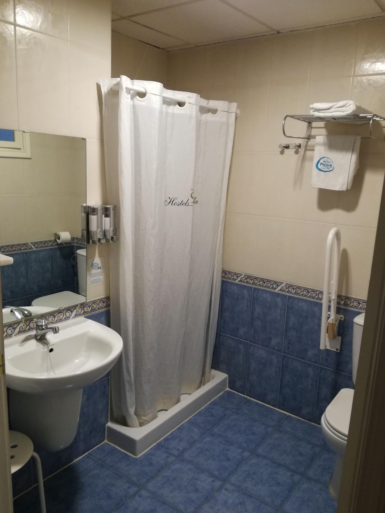 Hotel Le Petit Paris Sewilla Zewnętrze zdjęcie
