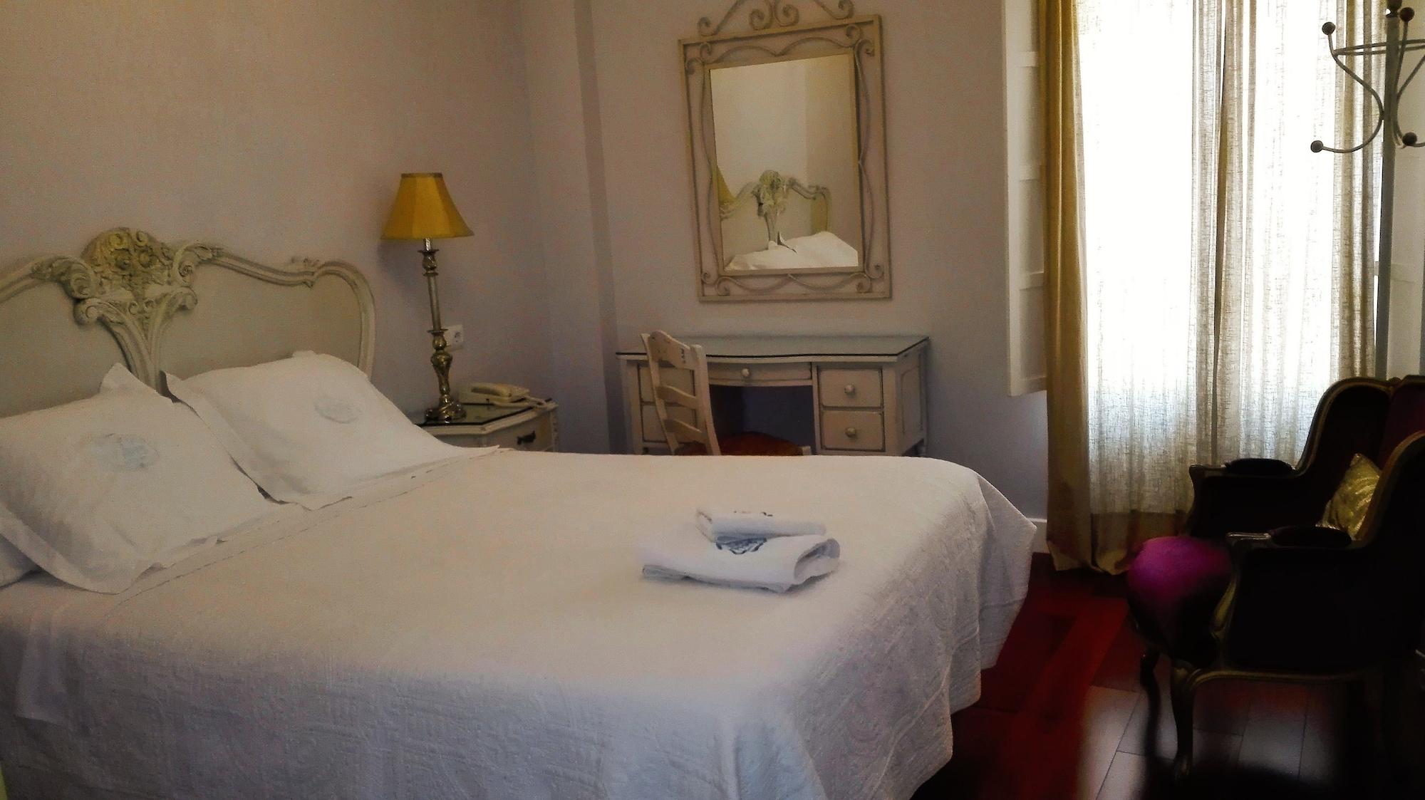 Hotel Le Petit Paris Sewilla Zewnętrze zdjęcie