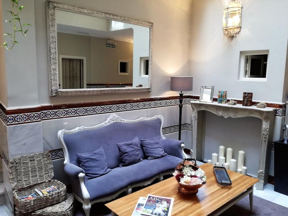 Hotel Le Petit Paris Sewilla Zewnętrze zdjęcie
